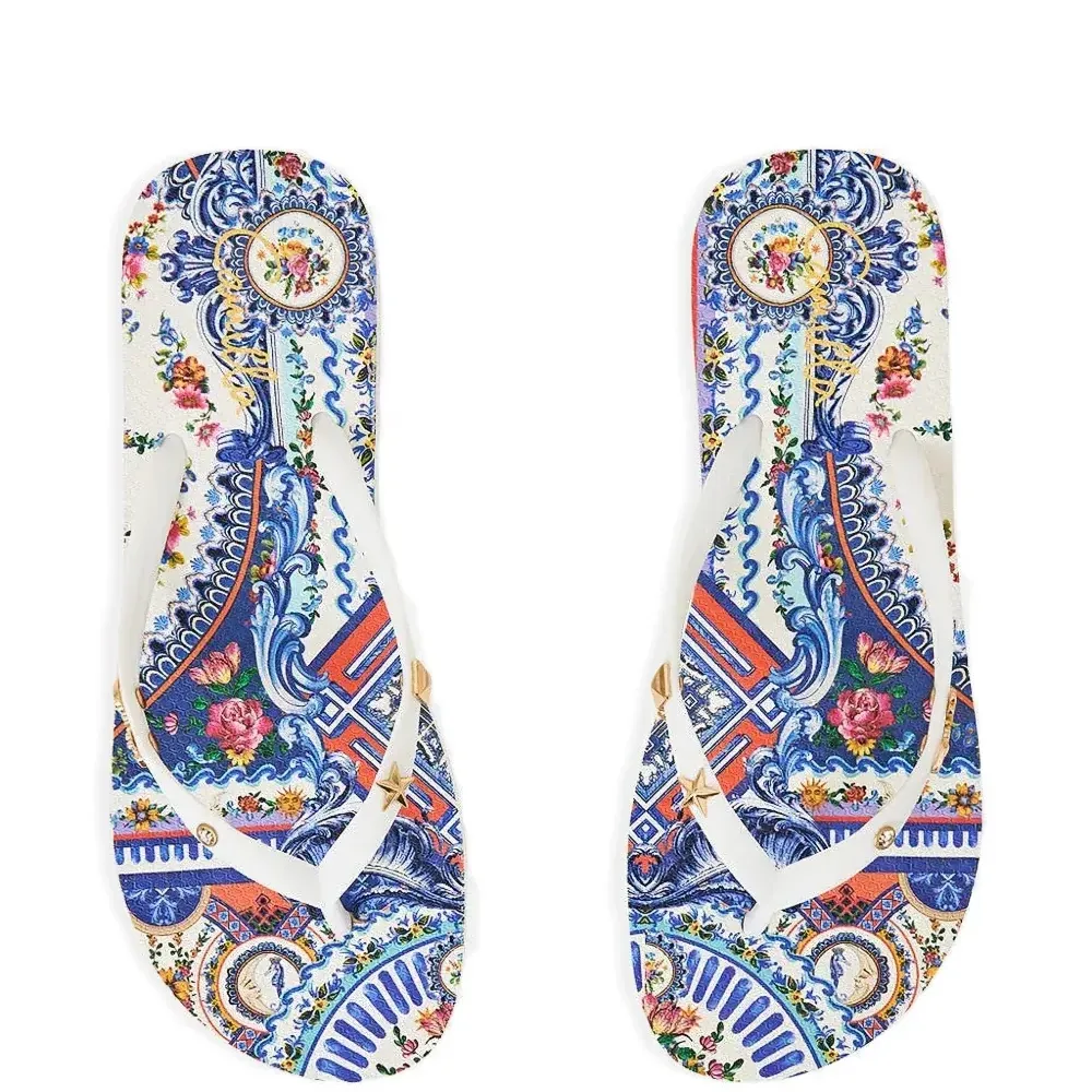 Шлепанцы Tiles Darls с заклепками Шлепанцы Tiles Darls с заклепками