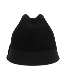 Шерстяная кепка