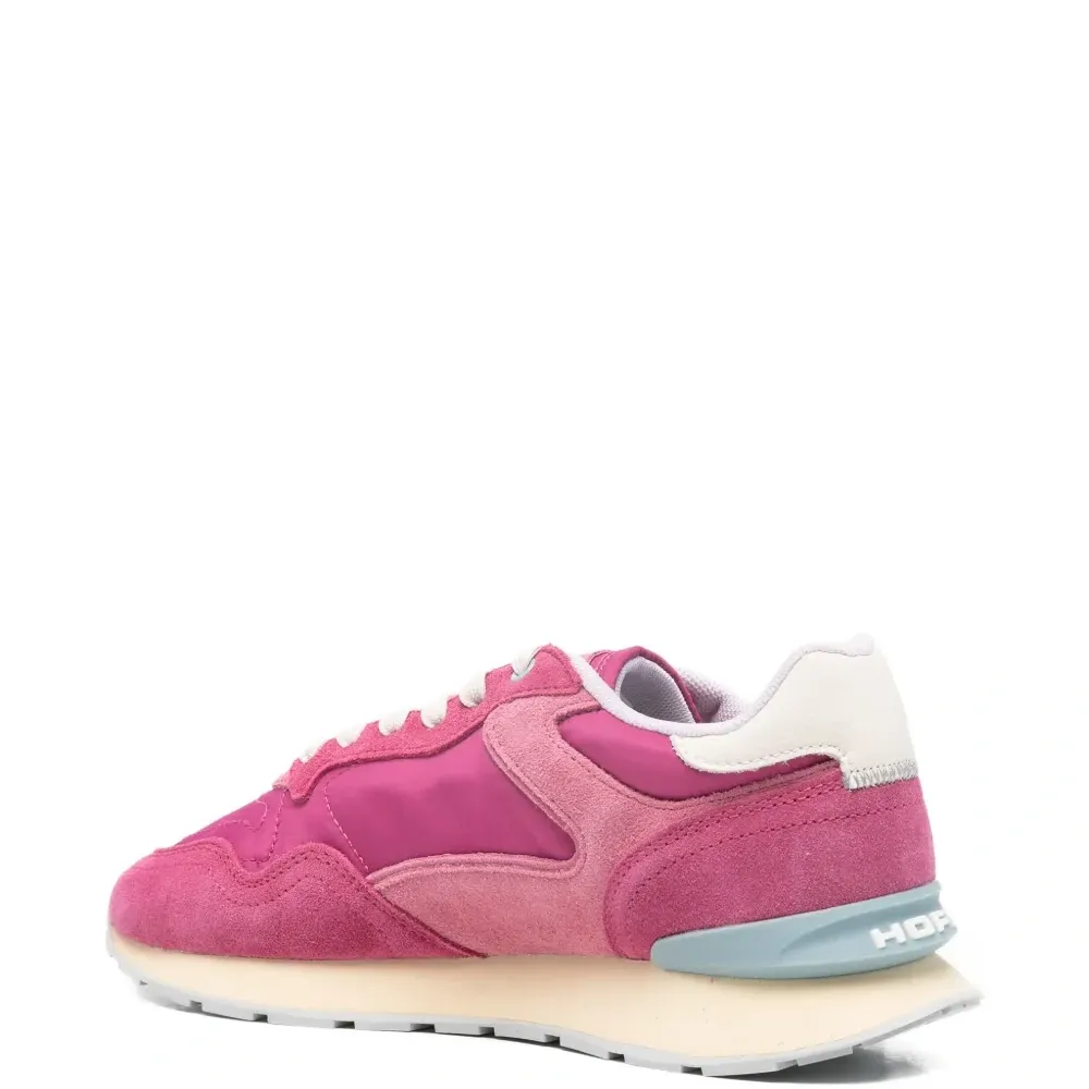 Городские кроссовки на шнуровке