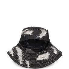 Шляпа с широкими полями