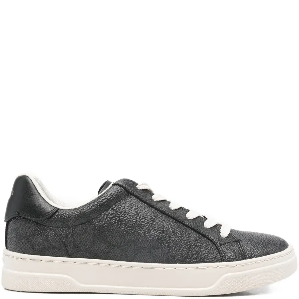 Кроссовки с монограммой