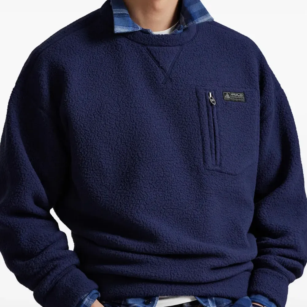 Толстовка с нагрудным карманом