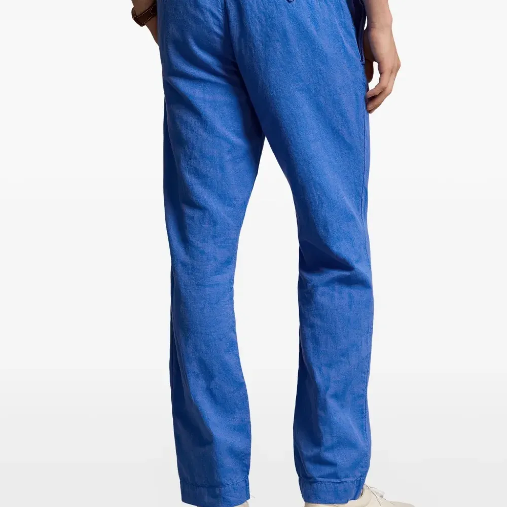 Брюки без защипов