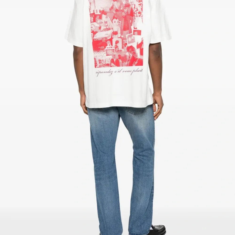 Футболка с воротником-стойкой