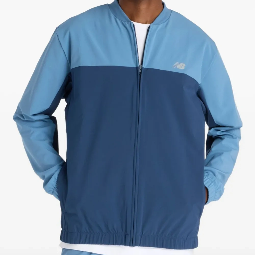 Трикотажная куртка-бомбер