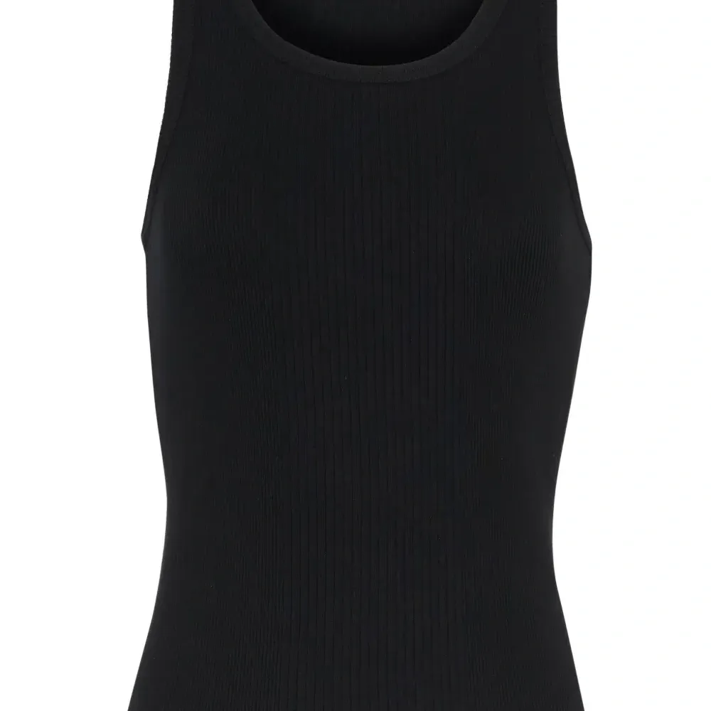 Топ с металлическим декором