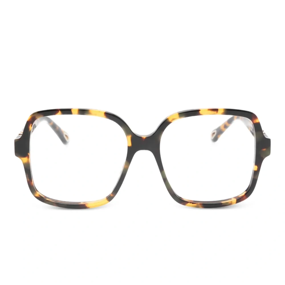 Очки в геометричной оправе