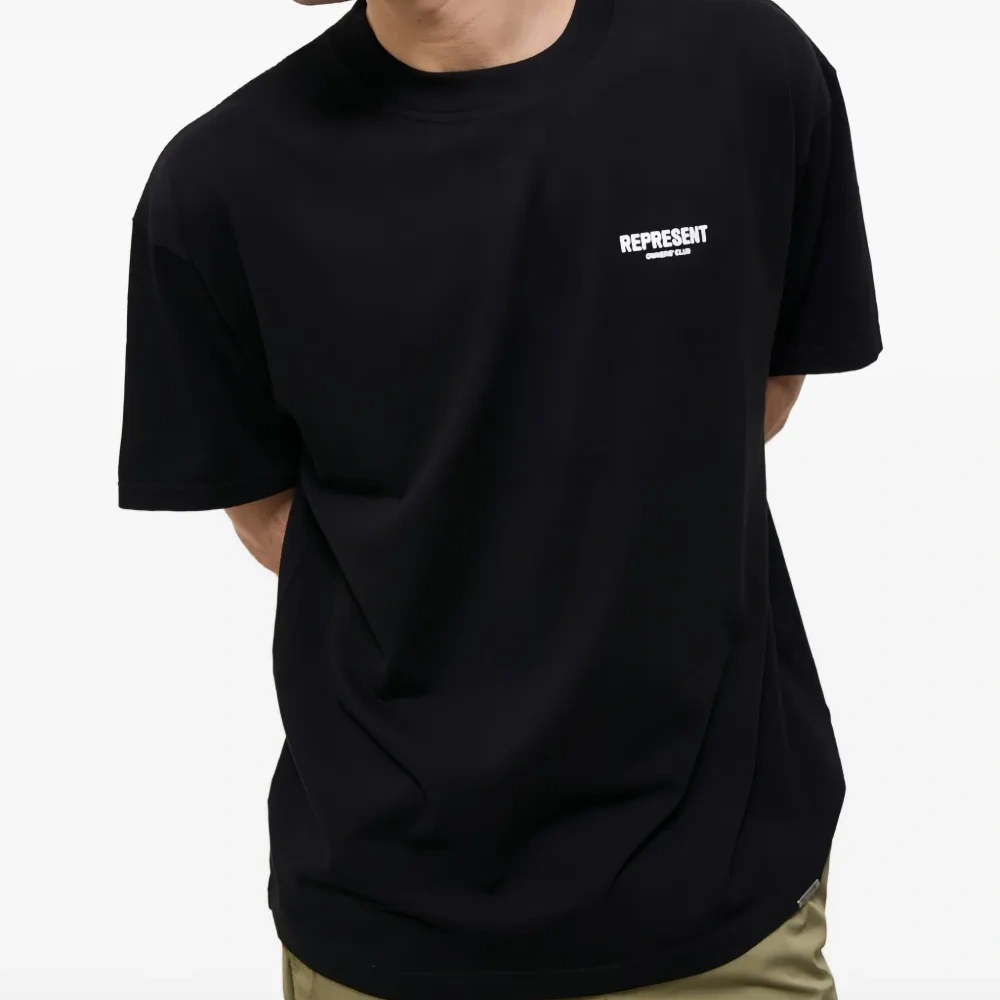 Футболка с логотипом