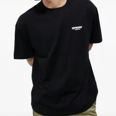 Футболка с логотипом