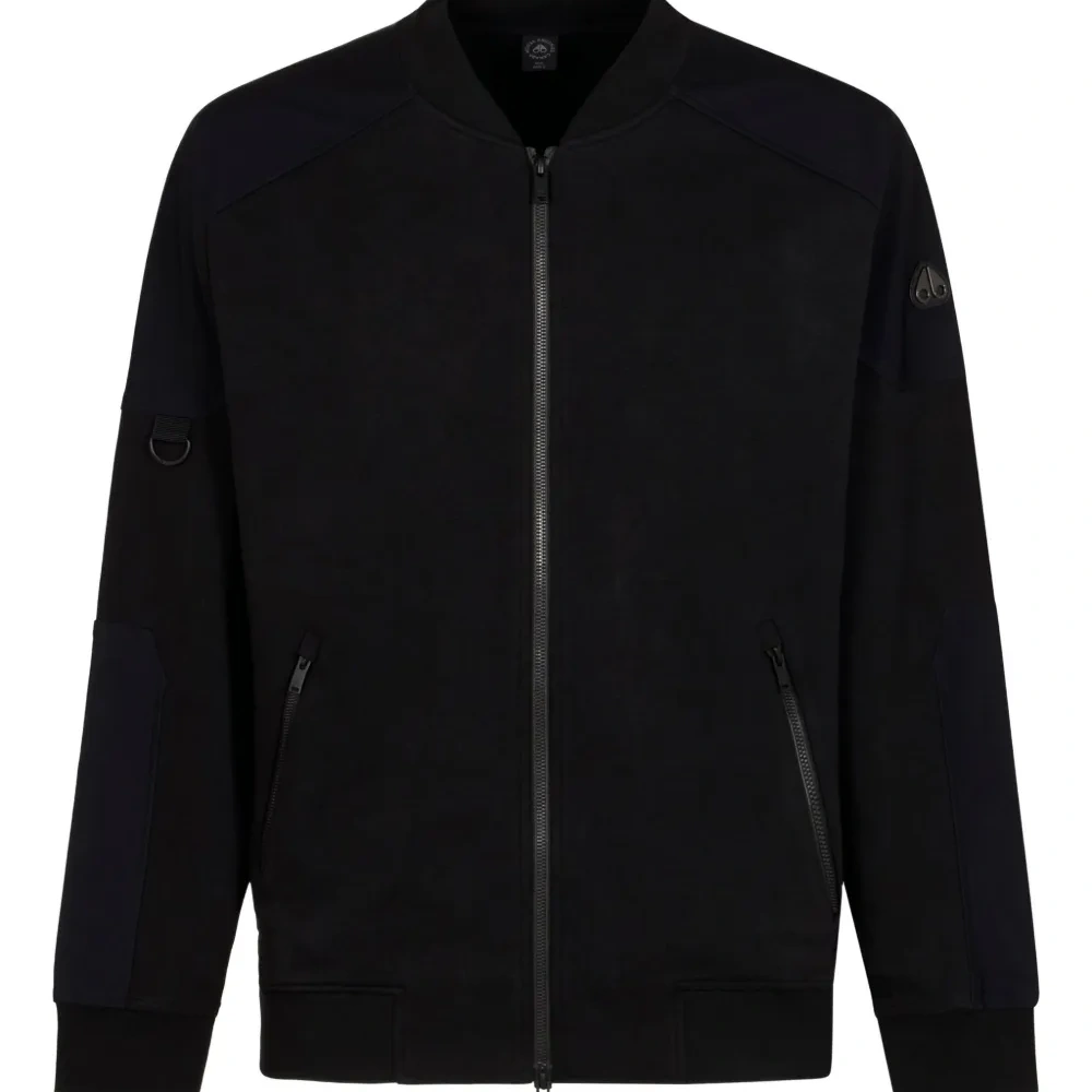 Куртка с нашивкой-логотипом