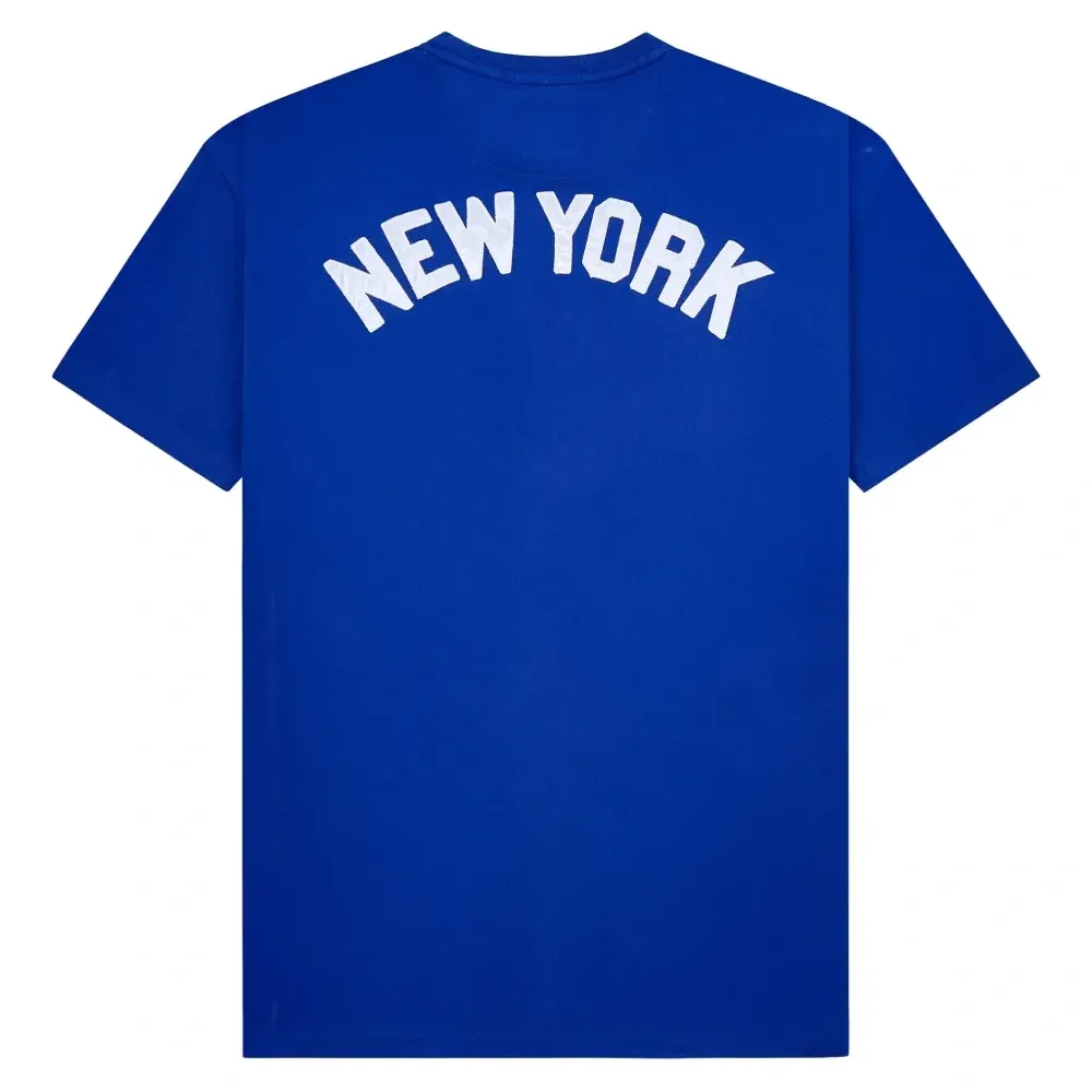 Футболка из коллаборации с Yankees