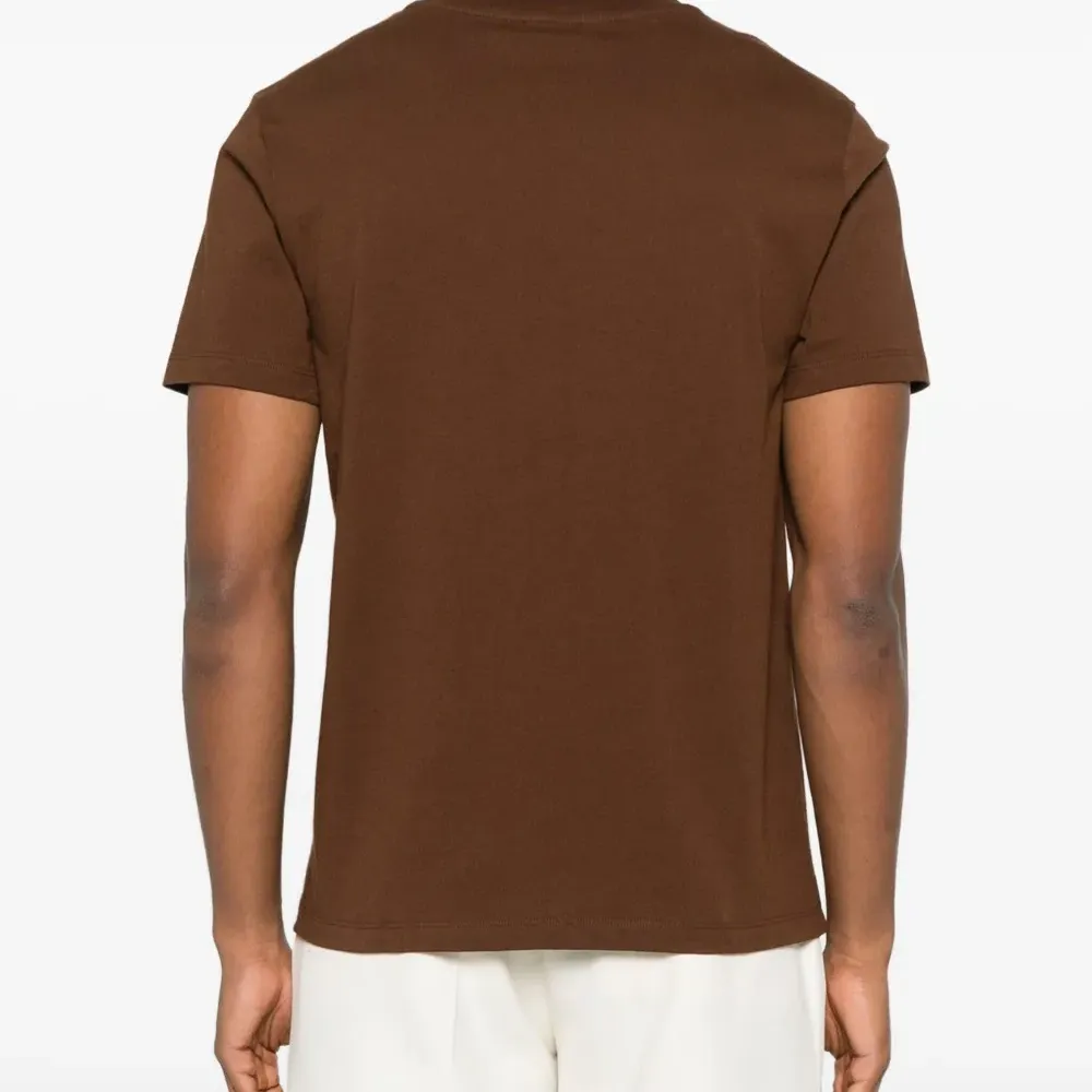 Футболка с круглым вырезом