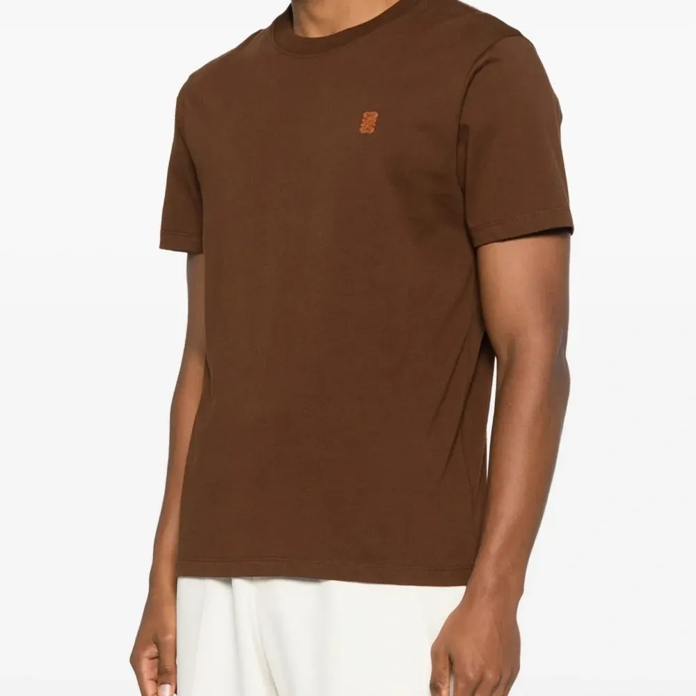 Футболка с круглым вырезом