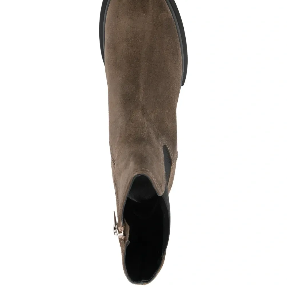 Ботинки на массивной подошве Ботинки на массивной подошве