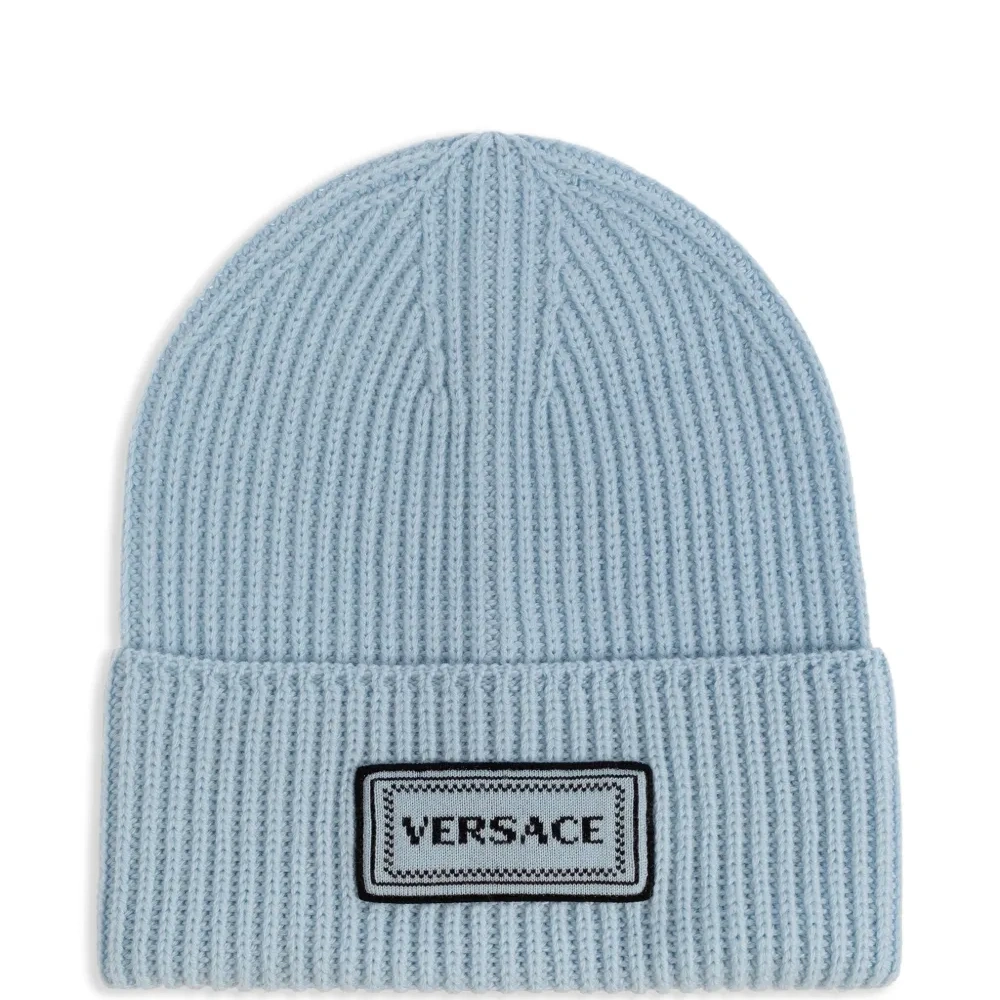 Шапка бини с нашивкой-логотипом