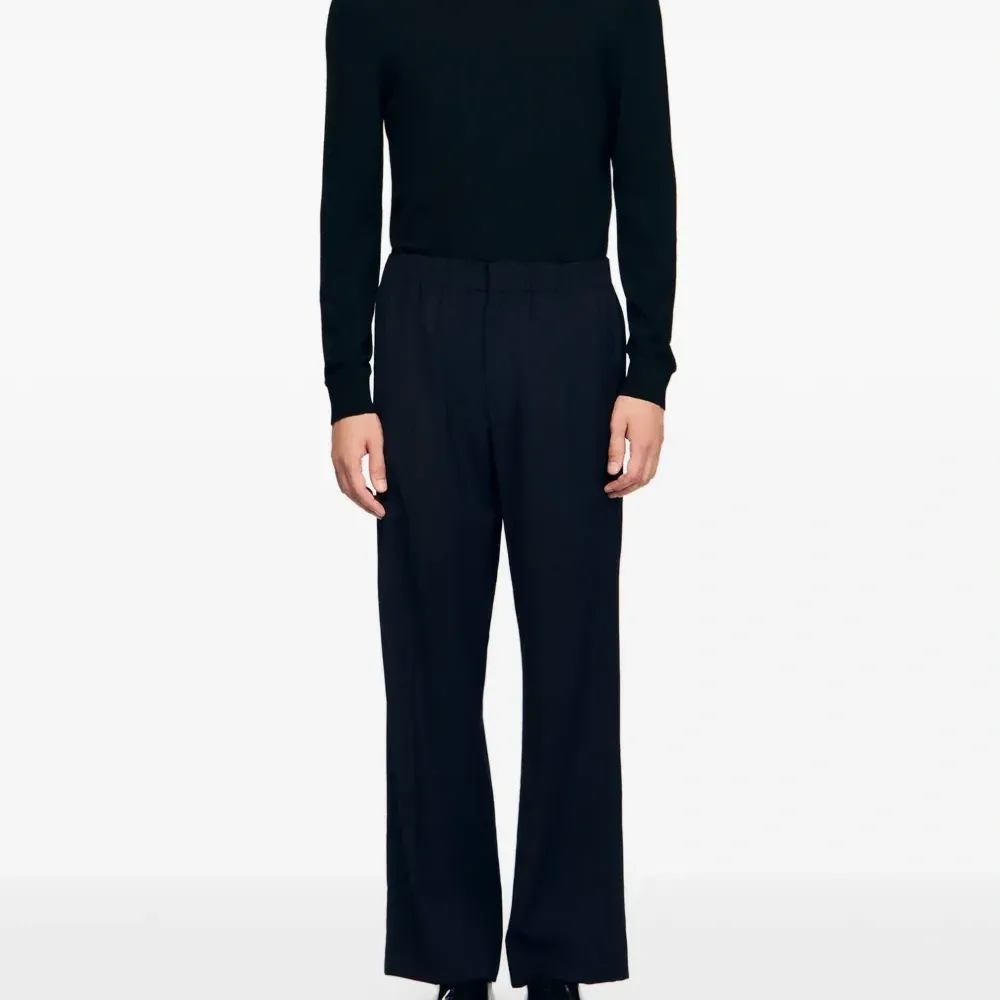 Брюки прямого кроя с эластичным поясом