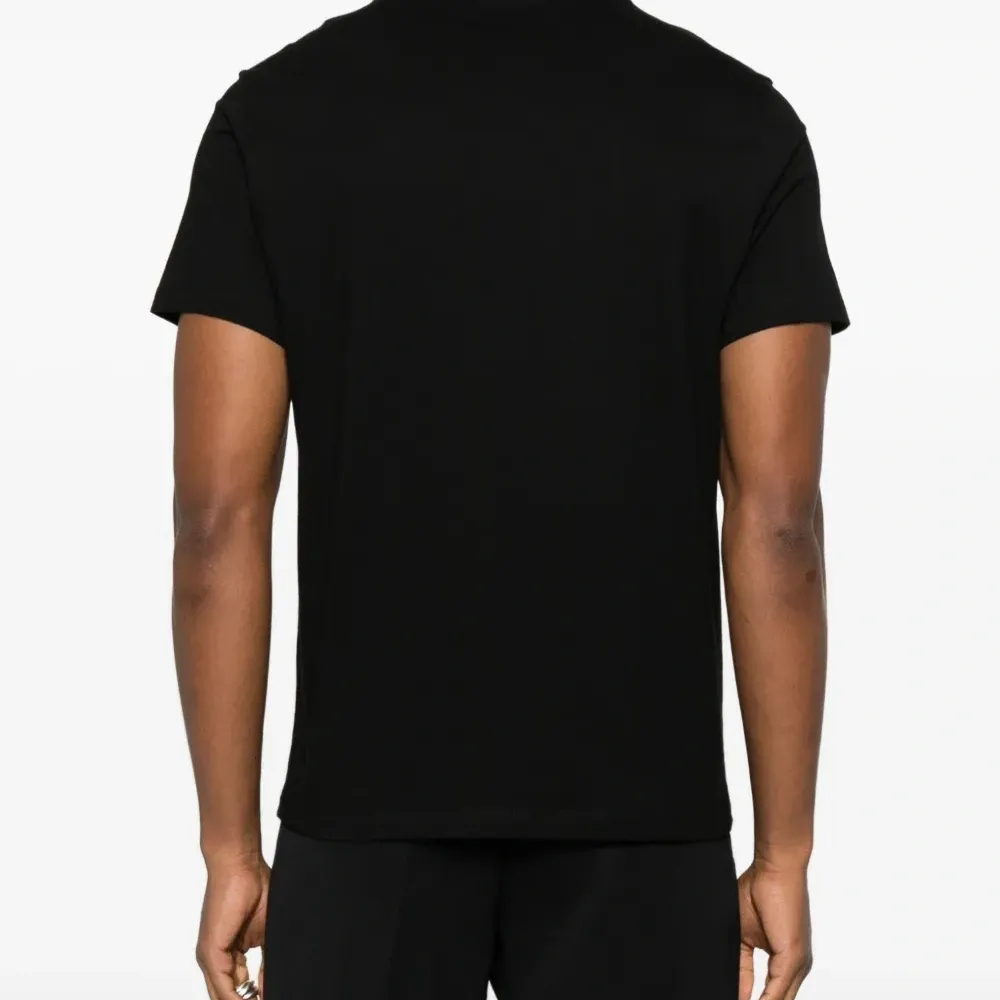 Футболка с логотипом