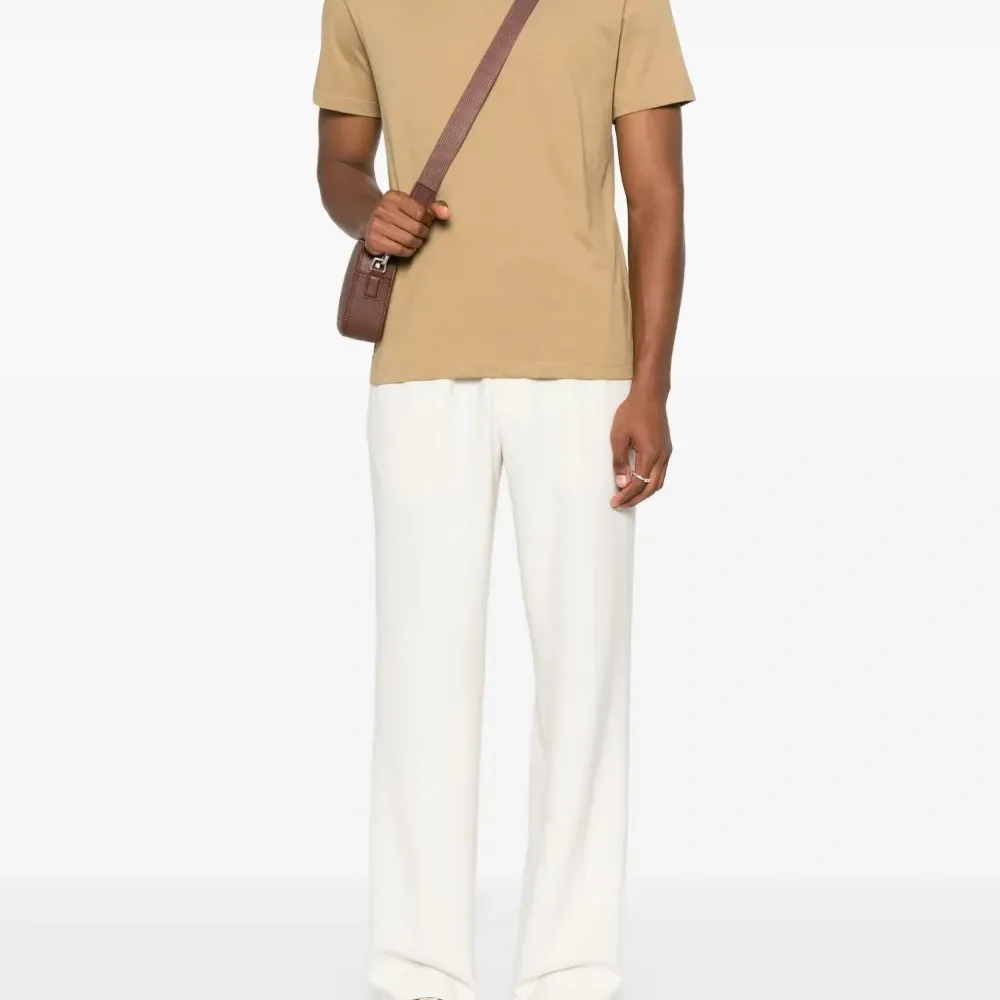 Футболка с круглым вырезом Футболка с круглым вырезом