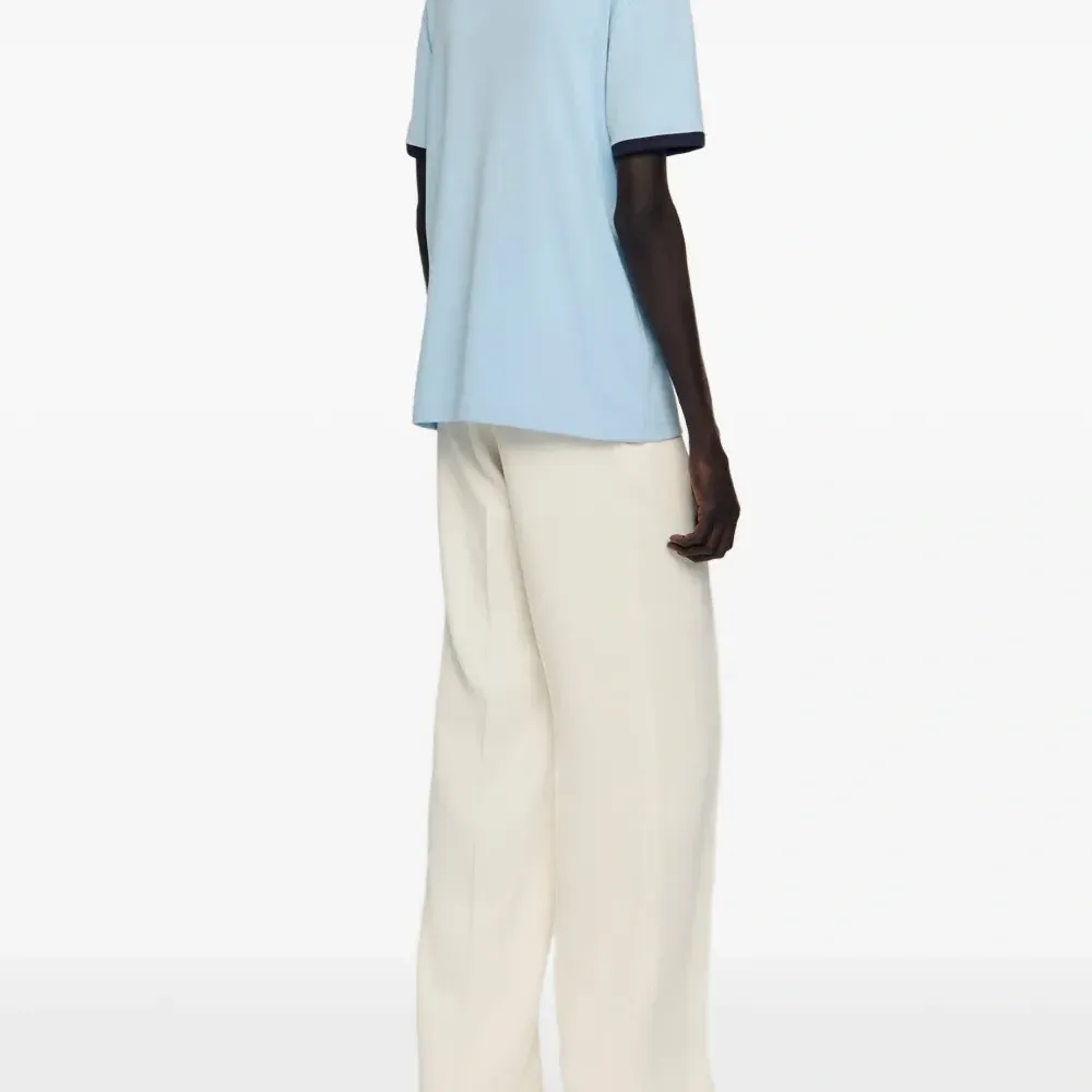 Футболка с короткими рукавами и контрастной окантовкой