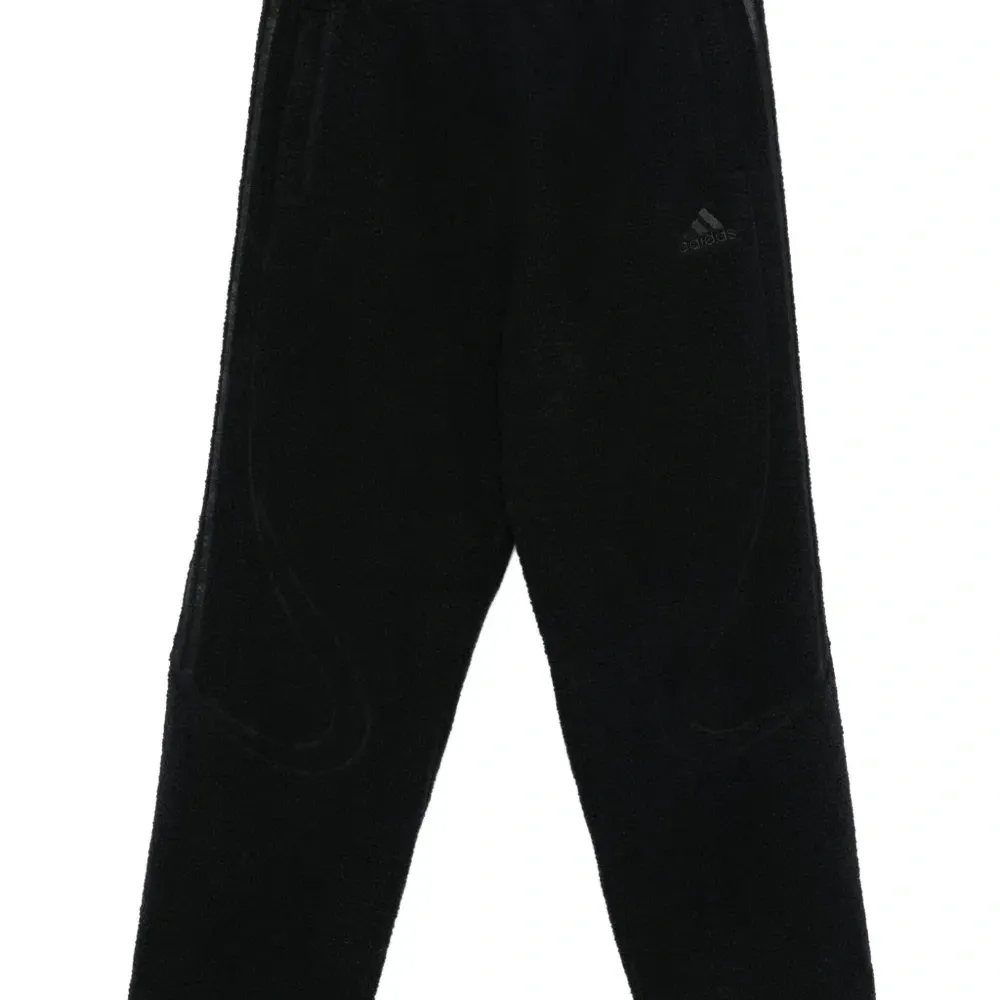 Спортивные брюки с лампасами