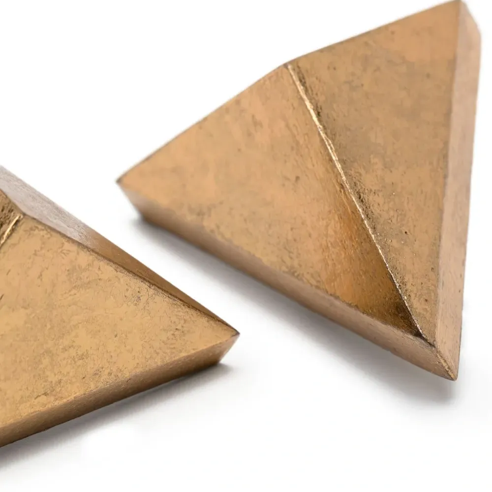 Серьги треугольной формы