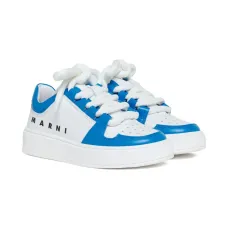 Кроссовки с логотипом