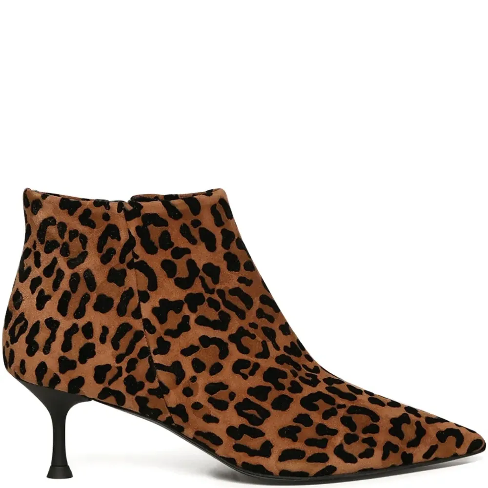 Ботильоны с анималистичным принтом Ботильоны с анималистичным принтом