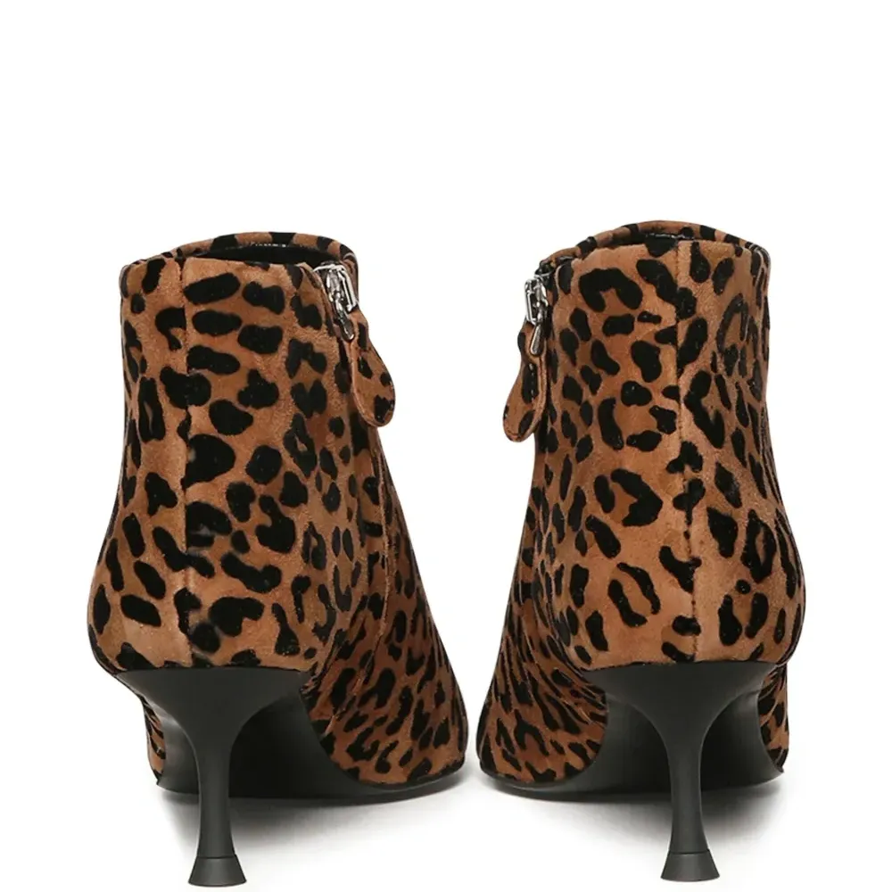 Ботильоны с анималистичным принтом Ботильоны с анималистичным принтом
