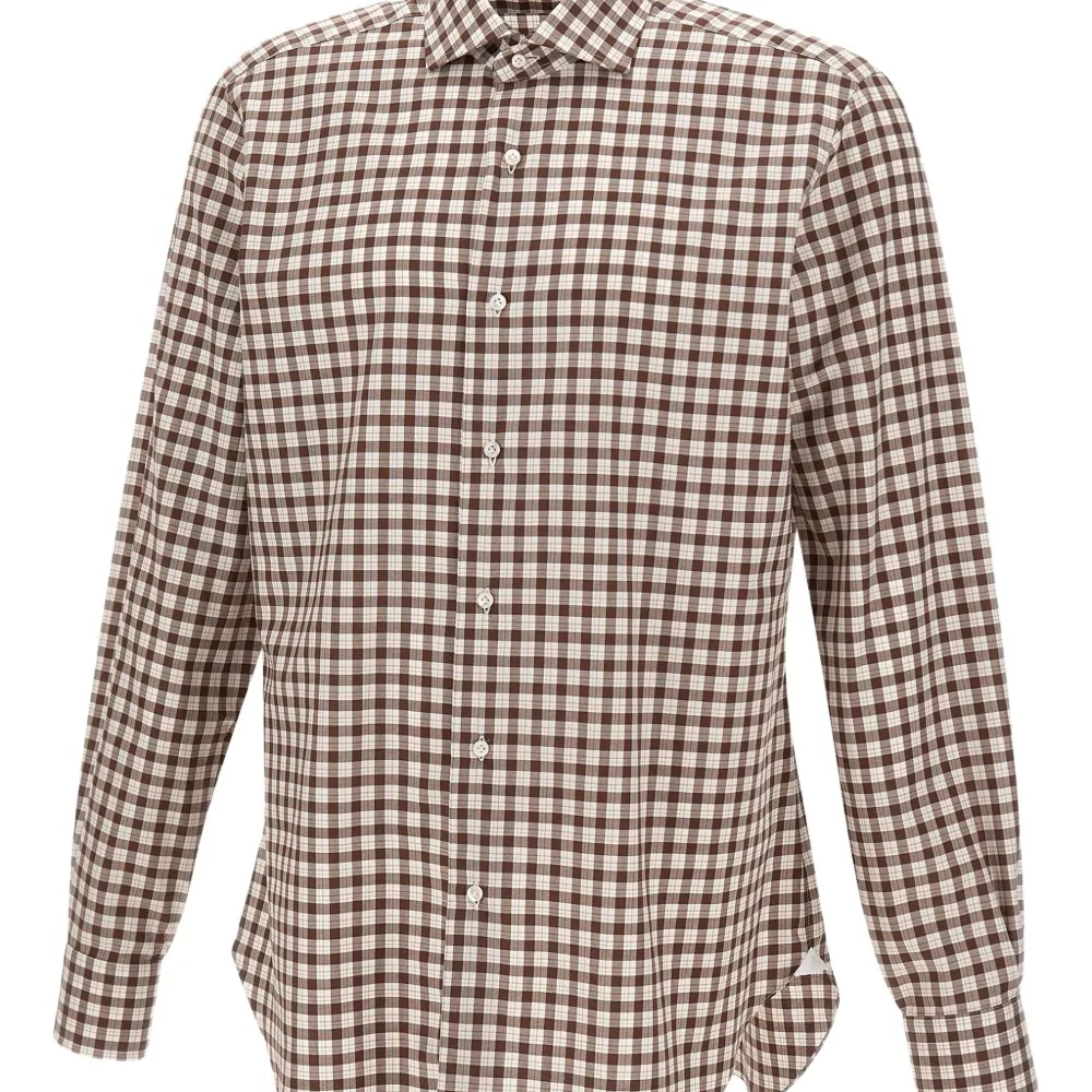 Клетчатая рубашка на пуговицах Клетчатая рубашка на пуговицах