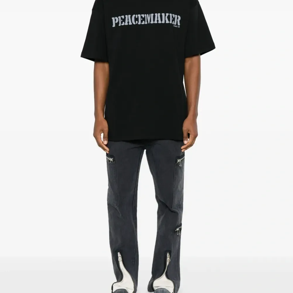 Футболка с графичным принтом