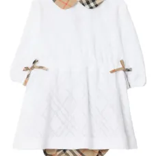 Платье с клетчатым воротником