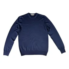 Свитер с круглым вырезом