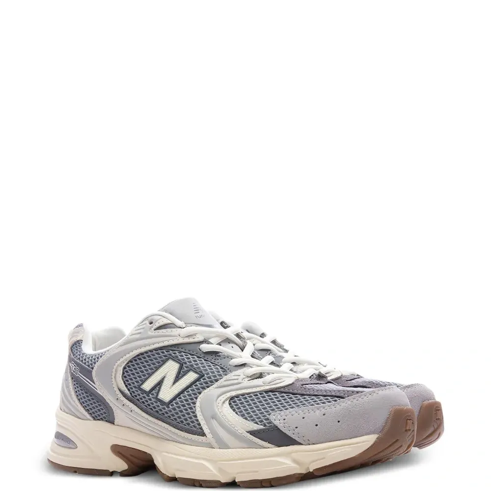 Кроссовки 530