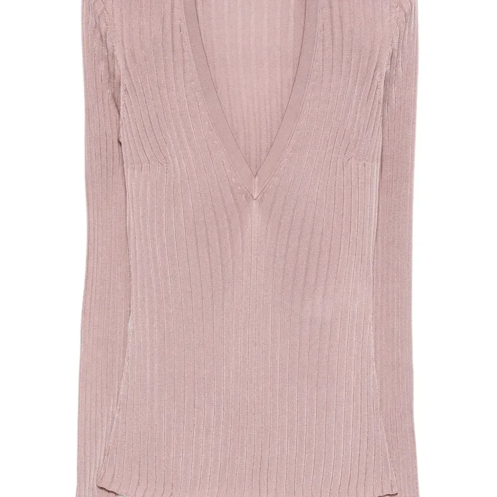 Топ в рубчик с V-образным вырезом