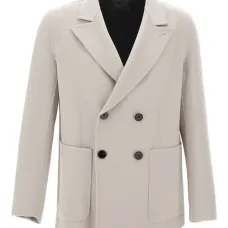 Двубортный пиджак с заостренными лацканами Двубортный пиджак с заостренными лацканами