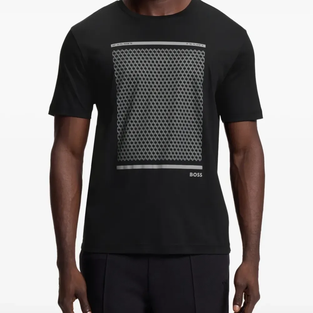 Футболка с графичным принтом