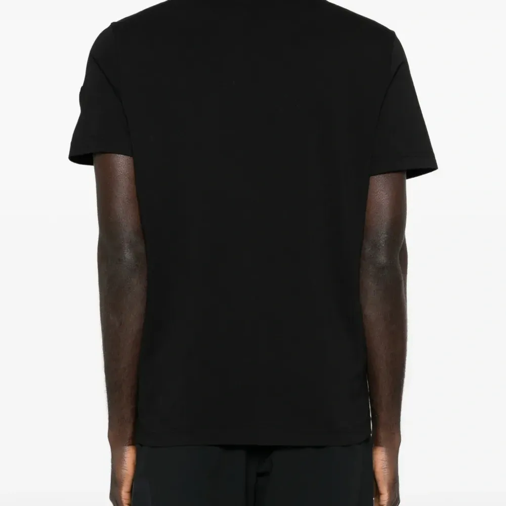 Футболка с логотипом