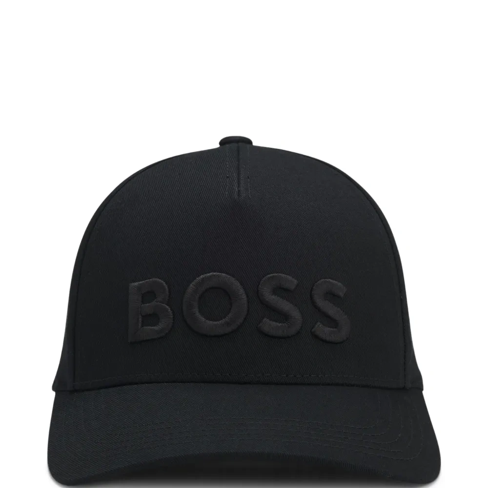 Кепка с вышитым логотипом