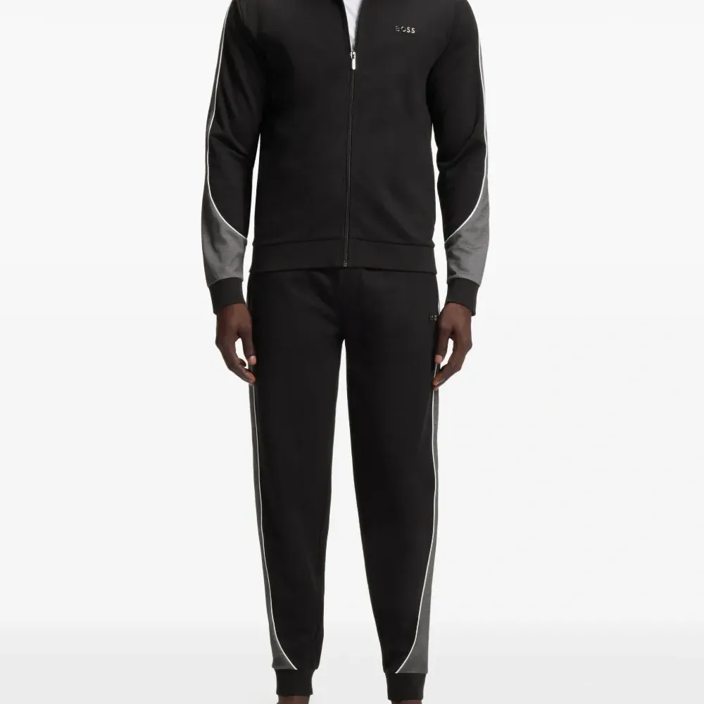 Спортивная куртка с логотипом