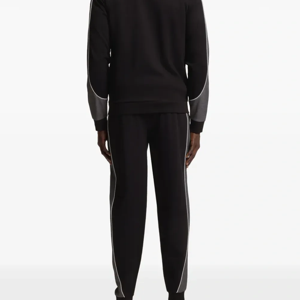 Спортивная куртка с логотипом