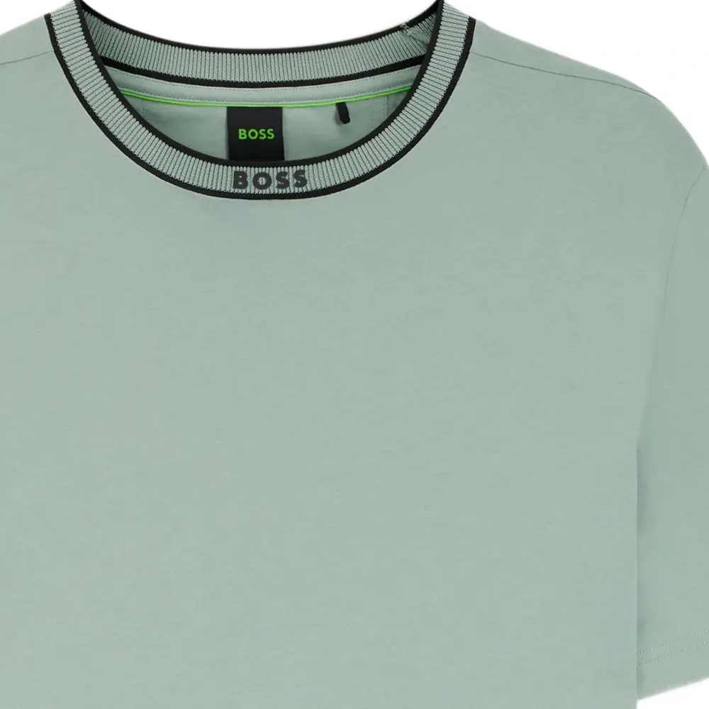 Футболка с логотипом