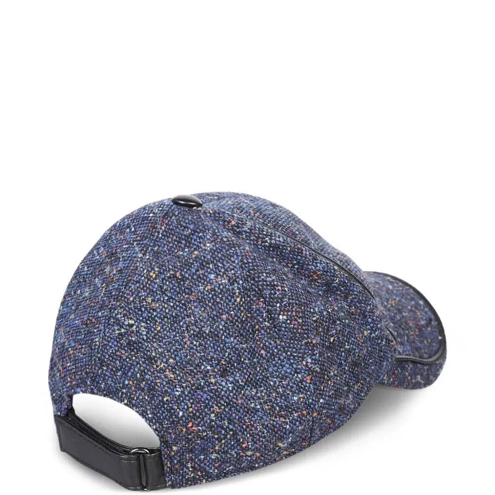 Бейсболка с логотипом