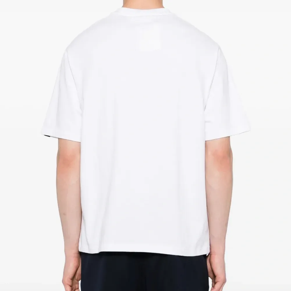 Футболка с графичным принтом