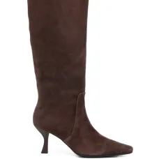 Замшевые ботфорты с заострённым носком