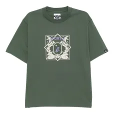 Футболка с графичным принтом