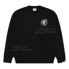 Свитер с круглым вырезом