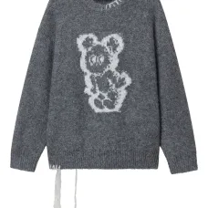 Свитер с графичным принтом