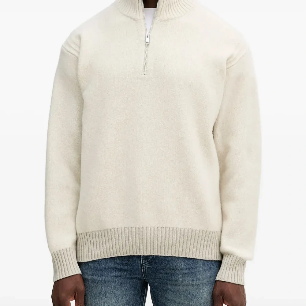 Свитер на молнии с высоким воротником