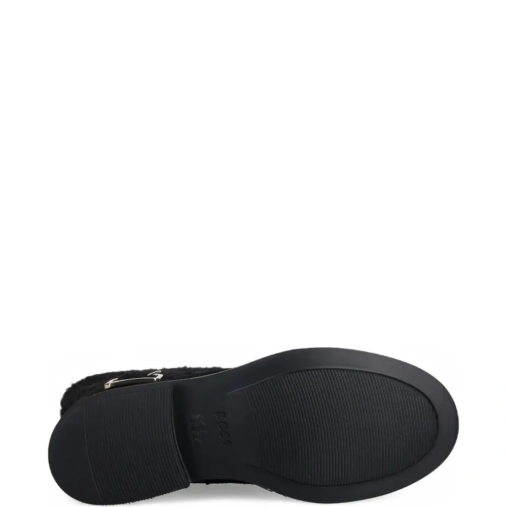 Ботинки с пряжкой