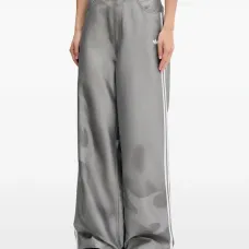 Джинсы с полосатыми деталями